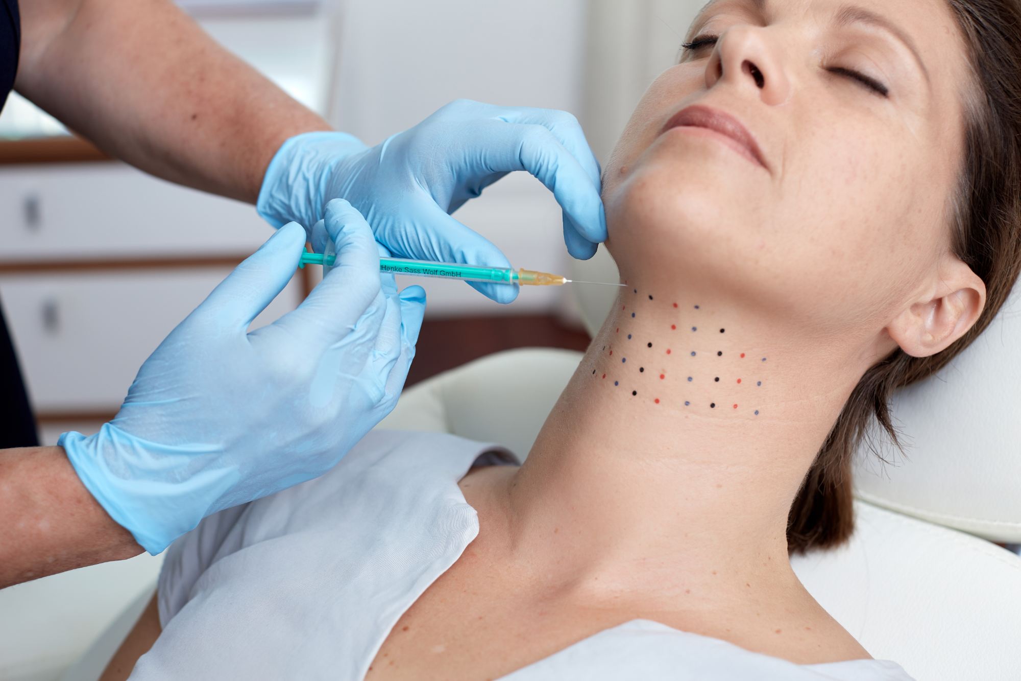 The Best and Effective Double Chin Removal Treatments
