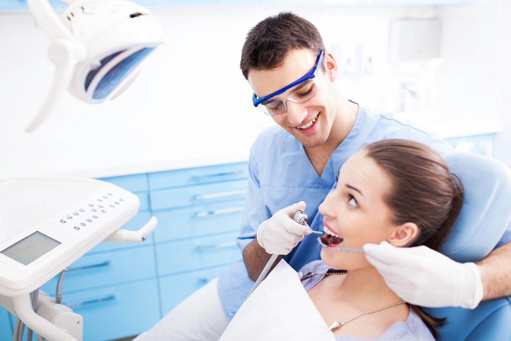 3 Factors to Consider before Dental Implants