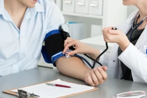 How Health Screening Clinics Help in Chronic Disease Management
